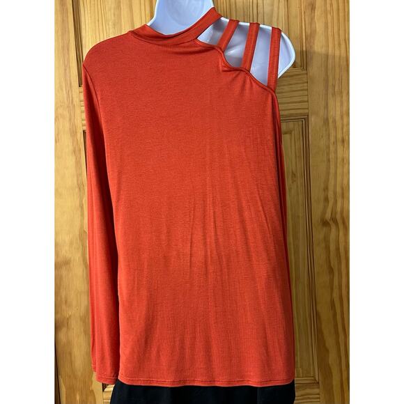 GUC! BiBi Women’s Oversized Sm Orange Asymmetrical Cold Shoulder Long Sleeve Top - Picture 6 of 8